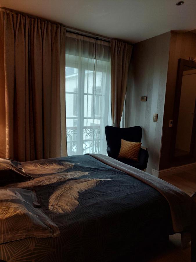 La Chambre Et Le Studio Du Chateau Du Golf De Bernalmont Liège Dış mekan fotoğraf