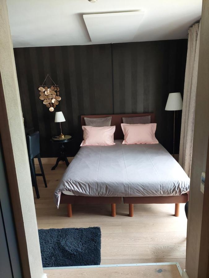 La Chambre Et Le Studio Du Chateau Du Golf De Bernalmont Liège Dış mekan fotoğraf