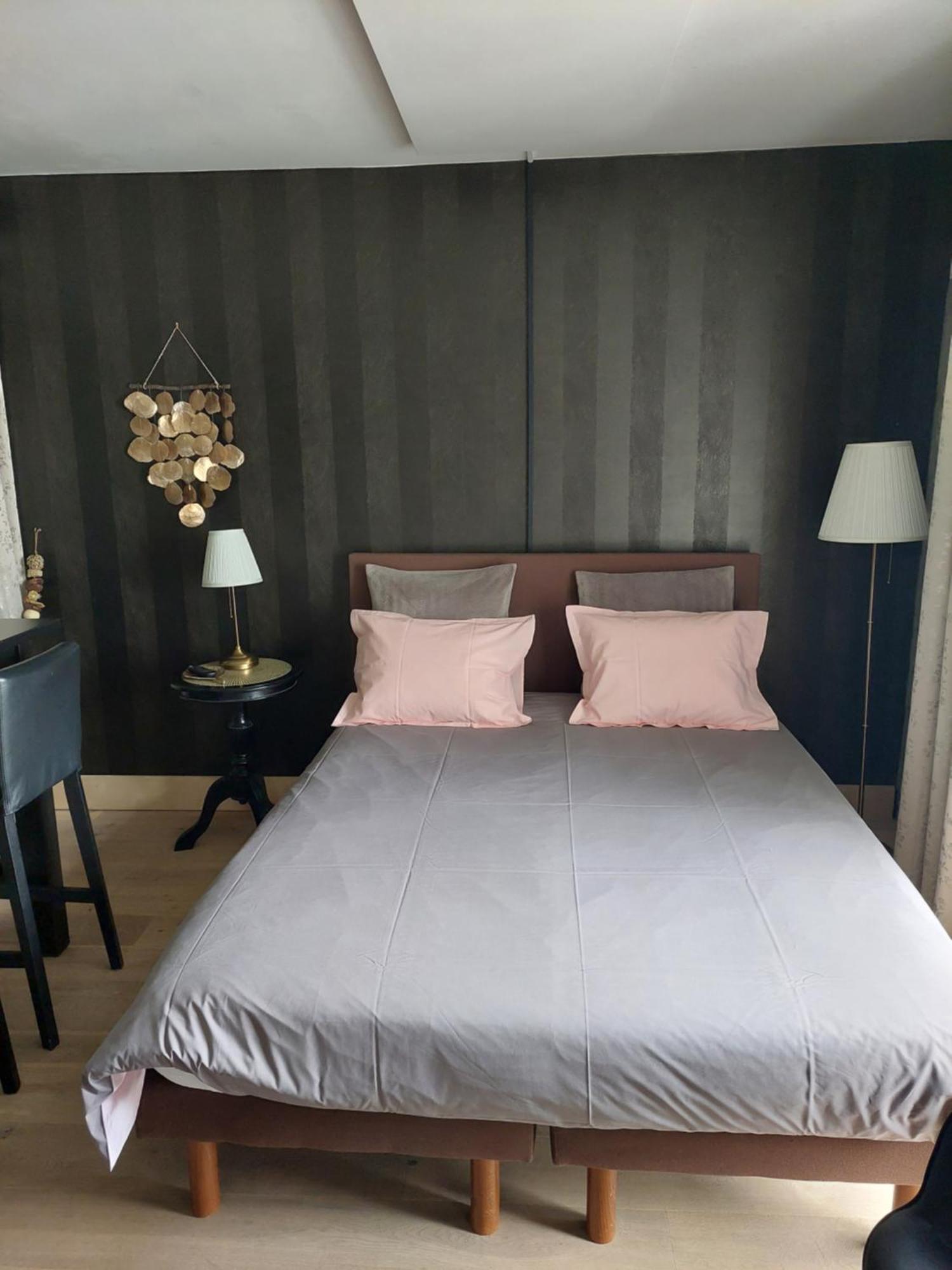 La Chambre Et Le Studio Du Chateau Du Golf De Bernalmont Liège Dış mekan fotoğraf